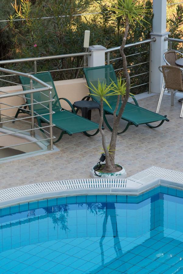 Ξενοδοχείο Oasis Περιγιάλι Εξωτερικό φωτογραφία