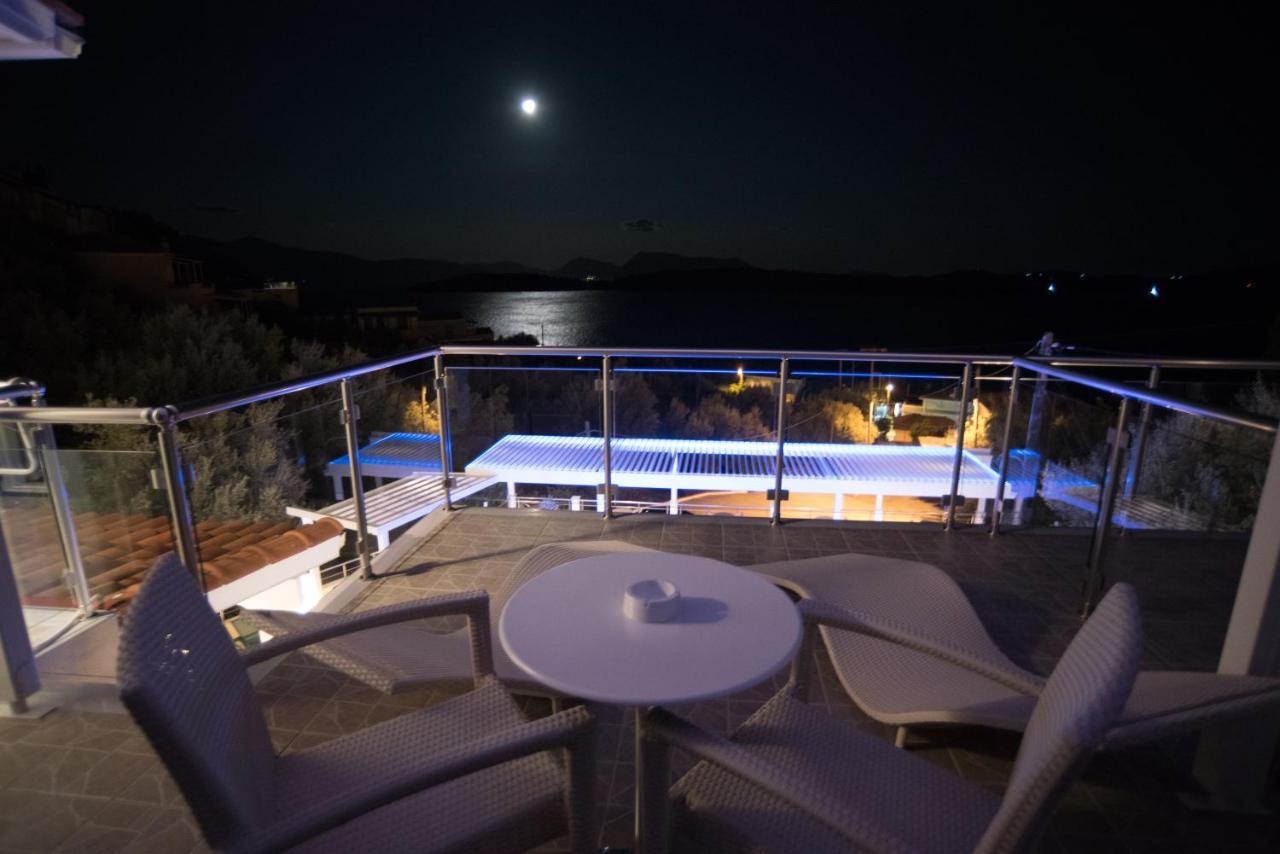 Ξενοδοχείο Oasis Περιγιάλι Εξωτερικό φωτογραφία