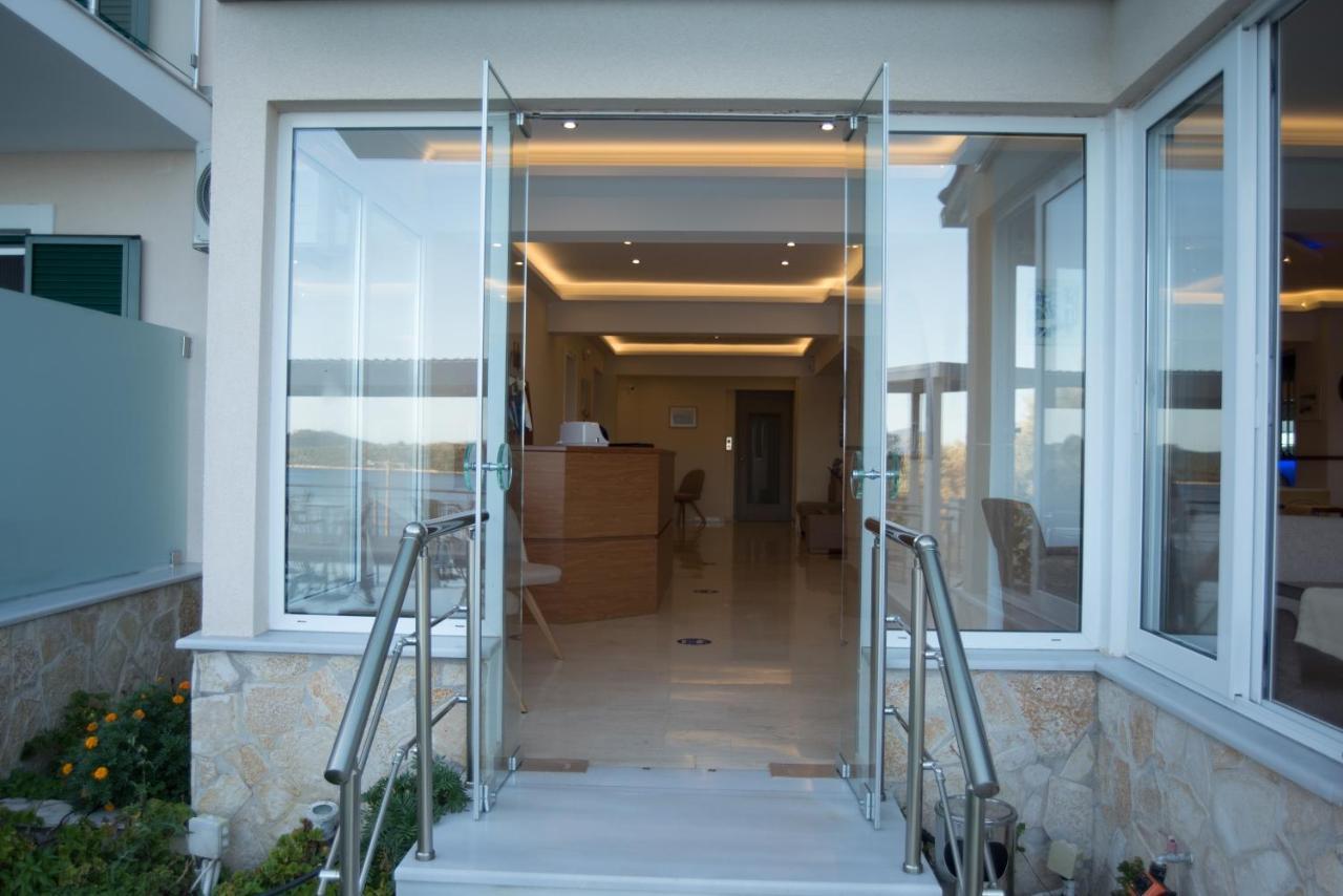 Ξενοδοχείο Oasis Περιγιάλι Εξωτερικό φωτογραφία
