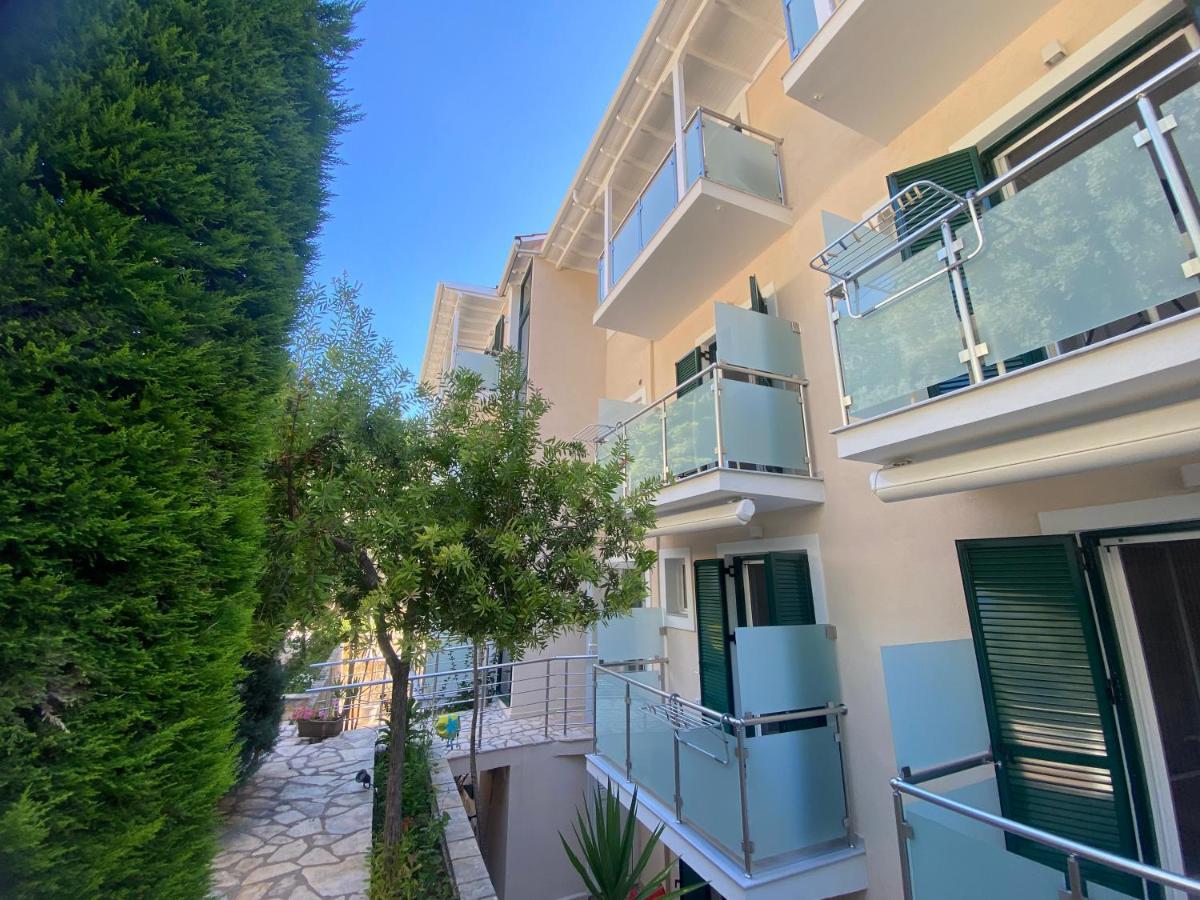 Ξενοδοχείο Oasis Περιγιάλι Εξωτερικό φωτογραφία